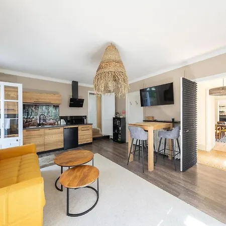 Maison Charme • Pkg • Jacuzzi • Jardin • Marche بيت للعطل لا روشيل